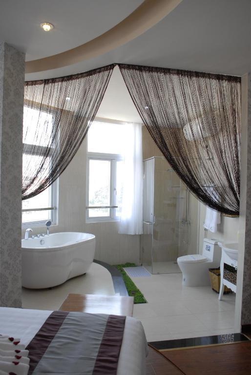 Mountain Town Hotel Da Lat Room photo