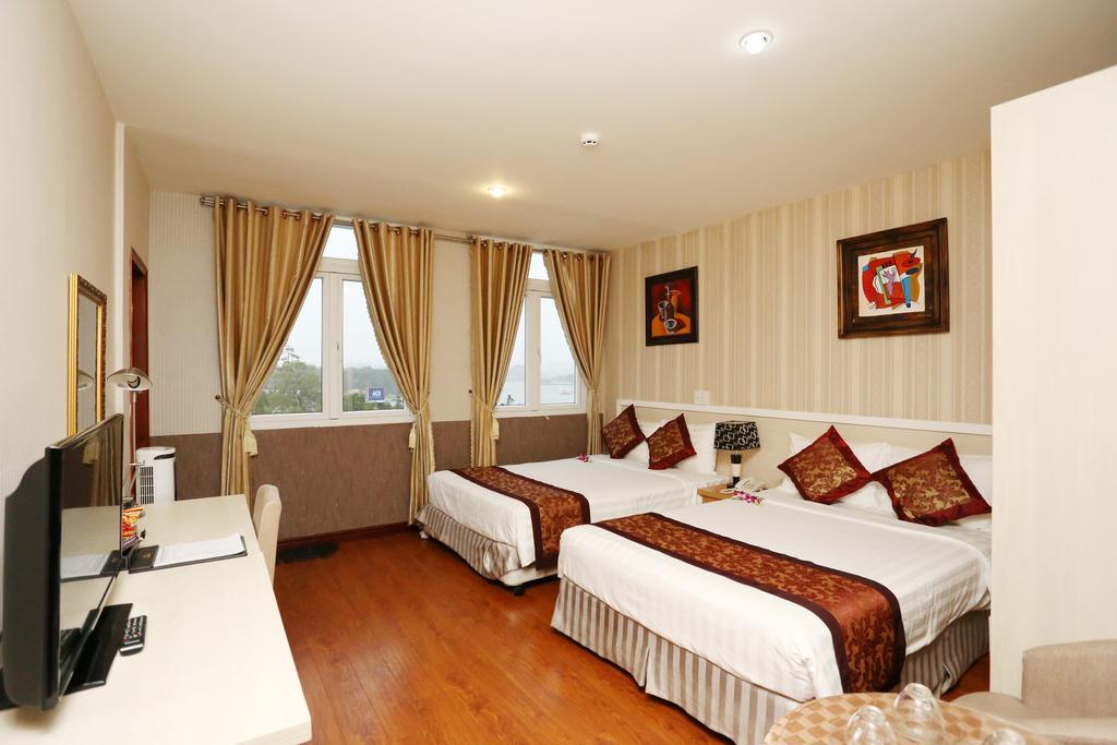 Mountain Town Hotel Da Lat Exterior photo