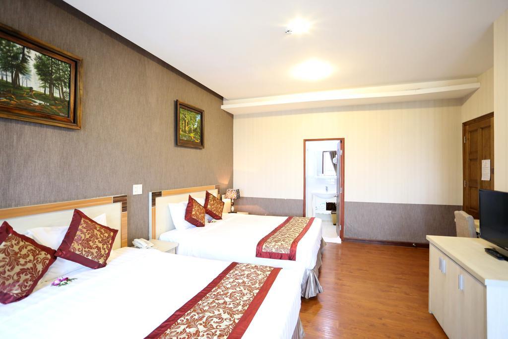Mountain Town Hotel Da Lat Exterior photo