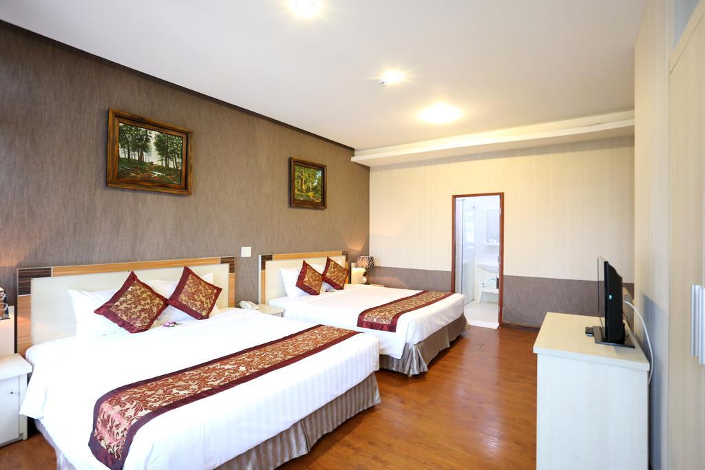 Mountain Town Hotel Da Lat Exterior photo