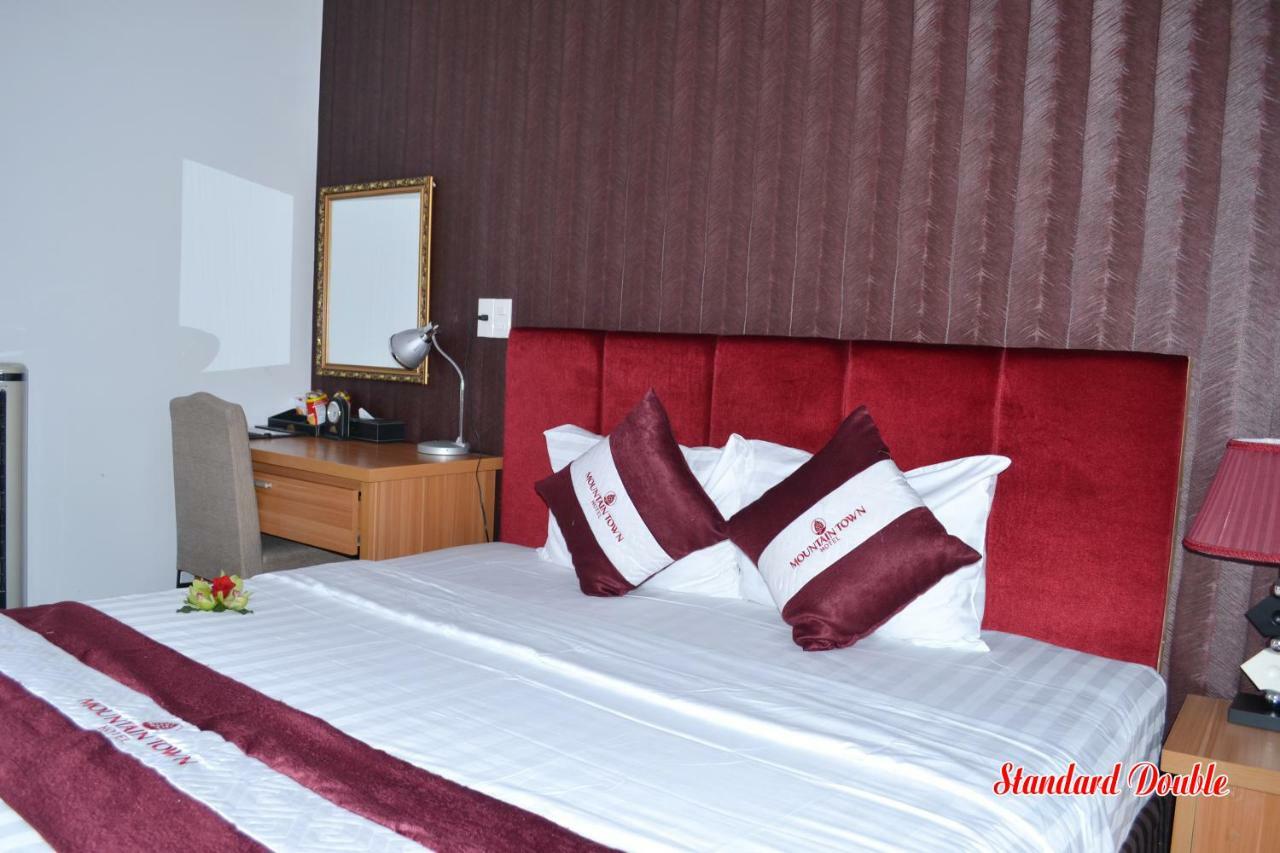 Mountain Town Hotel Da Lat Exterior photo